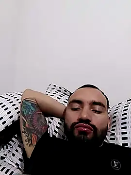 Juandiam online show from June 14, 2026, 1:47 am