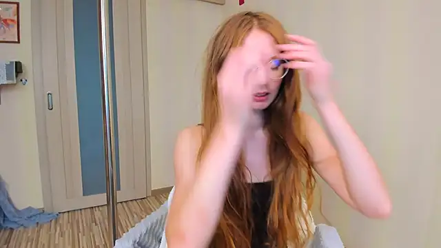 Snapshot of Fire_Luna chatting on October 8, 2025, 8:56 am Fire Luna online show from October 8, 2025, 8:56 am