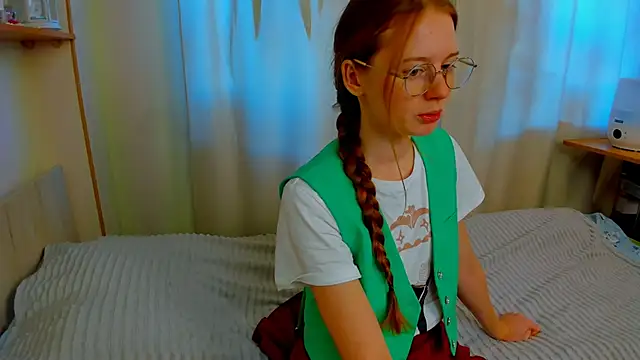 Snapshot of Fire_Luna chatting on November 14, 2025, 5:28 am Fire Luna online show from November 14, 2025, 5:28 am