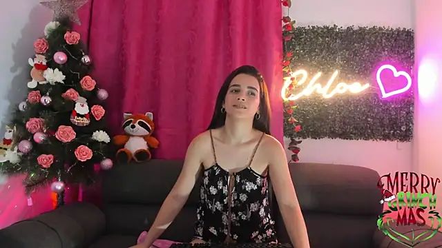 Snapshot of Chloesmithx_ chatting on December 19, 2024, 10:21 pm Chloesmithx online show from December 19, 2024, 10:21 pm