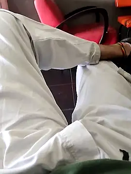 Juliano69xv online show from September 8, 2025, 5:56 pm