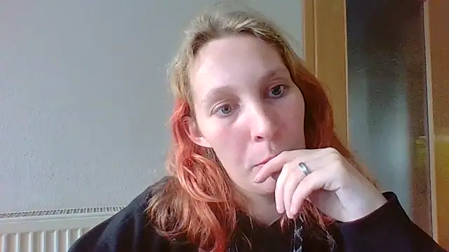 Bunnygirl3107 online show from December 1, 2025, 1:27 pm