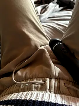 Ana-05 online show from October 12, 2025, 10:36 am