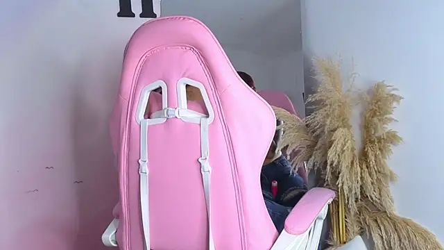 carolayrosse online show from October 13, 2025, 7:47 pm