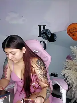 carolayrosse online show from October 30, 2025, 4:03 am