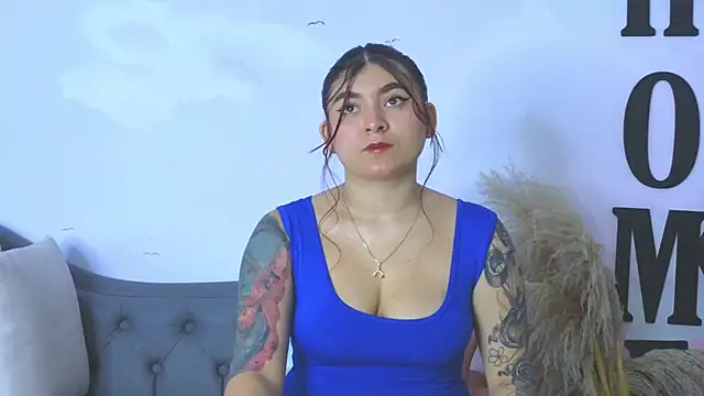 carolayrosse online show from December 23, 2025, 4:10 am