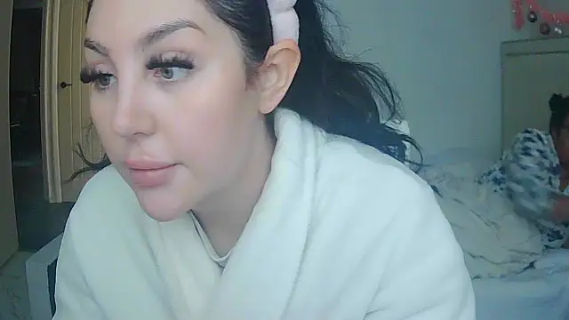 vanilla chocolate23 online show from December 4, 2025, 10:02 am