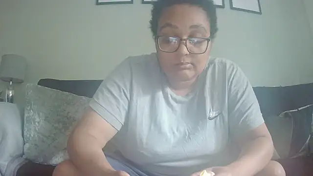 vanilla chocolate23 online show from June 30, 2026, 3:13 pm