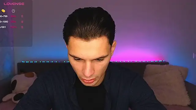 denlover1 online show from November 3, 2025, 7:53 am