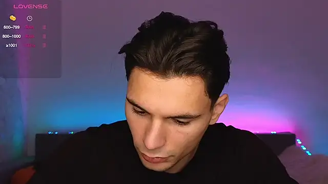 denlover1 online show from November 10, 2025, 8:24 am