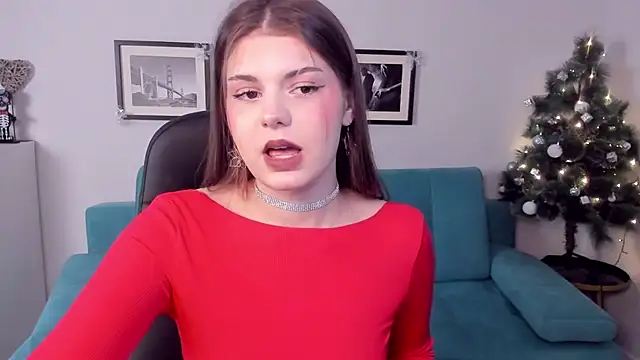 Snapshot of AdeliaKiss chatting on December 17, 2024, 8:43 pm AdeliaKiss online show from December 17, 2024, 8:43 pm