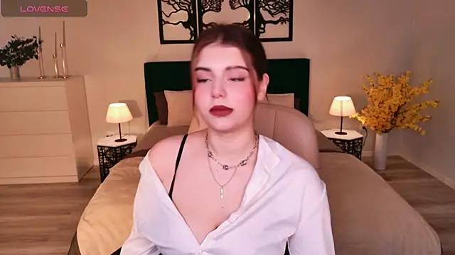 AdeliaKiss online show from February 11, 2026, 5:34 am