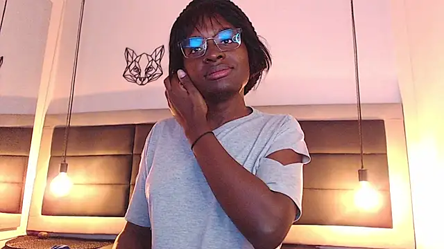 candy lovee69 online show from February 18, 2026, 7:32 pm