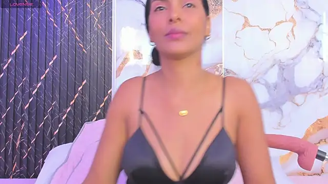 Alyson-a online show from November 22, 2025, 12:15 pm