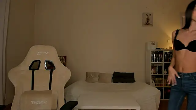 Snapshot of your_emily_ chatting on February 9, 2026, 8:57 pm your emily online show from February 9, 2026, 8:57 pm