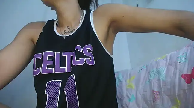 diamonmeli online show from January 11, 2025, 1:53 pm