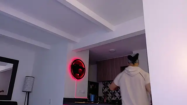 Snapshot of tony_muscle chatting on September 27, 2025, 10:37 pm tony muscle online show from September 27, 2025, 10:37 pm