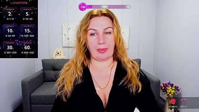 Lili Crossi online show from December 12, 2024, 6:47 am