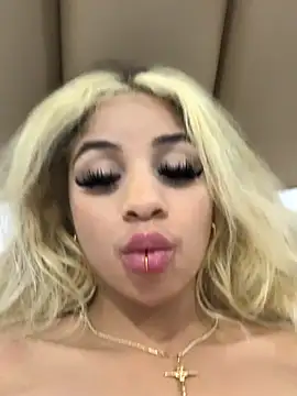 Snapshot of Susandolls chatting on October 24, 2025, 8:55 am Susandolls online show from October 24, 2025, 8:55 am