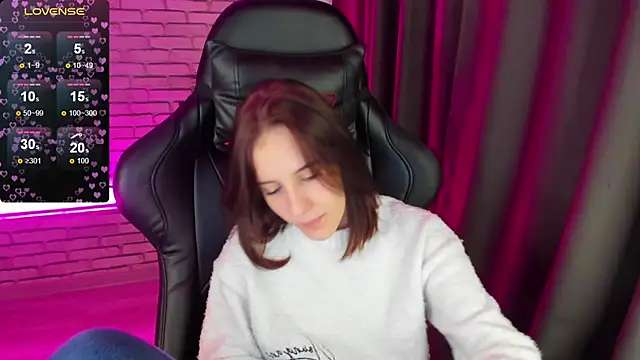 Snapshot of Tonya_Gray chatting on December 13, 2024, 7:58 am Tonya Gray online show from December 13, 2024, 7:58 am