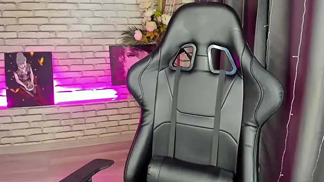 Snapshot of Tonya_Gray chatting on January 19, 2025, 1:21 am Tonya Gray online show from January 19, 2025, 1:21 am