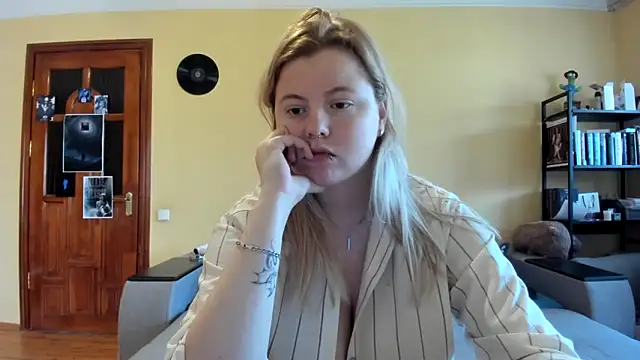 LillyDepp online show from March 26, 2026, 1:49 pm