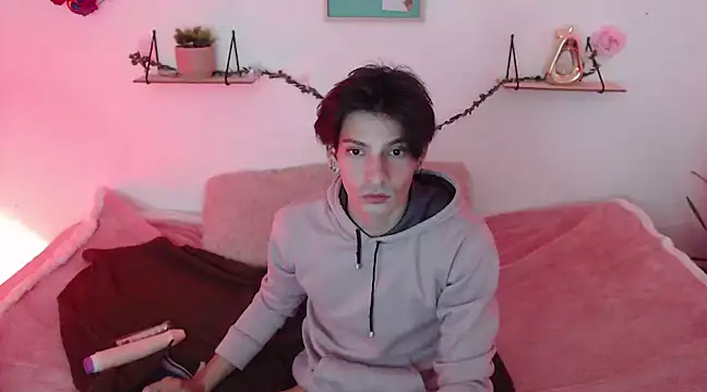 Apolo Hidalgo01 online show from December 24, 2024, 1:06 pm