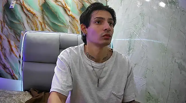 Apolo Hidalgo01 online show from January 31, 2025, 4:06 pm