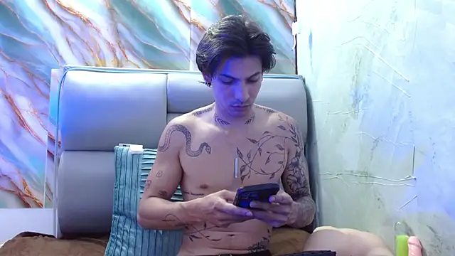 Apolo Hidalgo01 online show from February 22, 2025, 4:51 pm