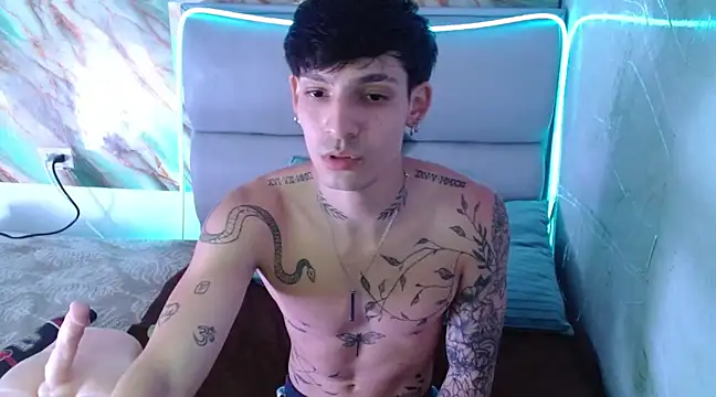 Apolo Hidalgo01 online show from March 16, 2025, 4:23 pm