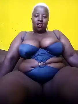 Snapshot of HotBootyBabe90 chatting on January 7, 2025, 1:03 pm HotBootyBabe90 online show from January 7, 2025, 1:03 pm