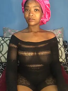 NunuBerry16 online show from December 16, 2024, 8:48 pm