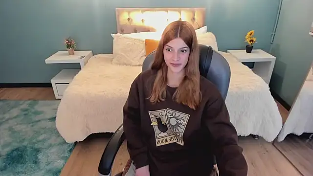 Nora Vennucci online show from January 13, 2026, 7:30 pm