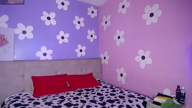 Eimyflorian online show from February 7, 2025, 5:51 pm