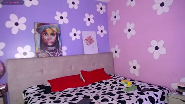 Eimyflorian online show from February 11, 2025, 2:35 pm