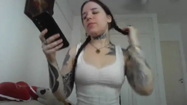 Snapshot of Donna_rv chatting on November 20, 2025, 4:29 pm Donna rv online show from November 20, 2025, 4:29 pm