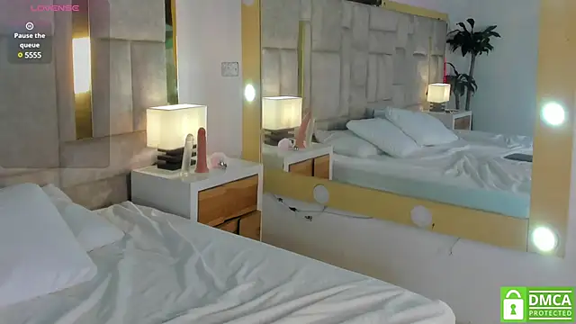 Snapshot of kitty_emma1 chatting on March 23, 2025, 3:43 am kitty emma1 online show from March 23, 2025, 3:43 am