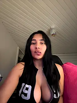 Anily Lovely online show from September 23, 2025, 10:57 pm