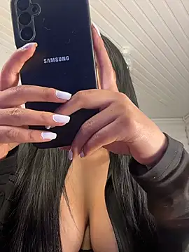 Anily Lovely online show from November 7, 2025, 12:54 am