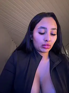 Snapshot of Anily_Lovely chatting on January 5, 2026, 10:24 pm Anily Lovely online show from January 5, 2026, 10:24 pm