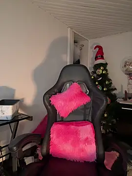 Anily Lovely online show from February 13, 2026, 12:06 am