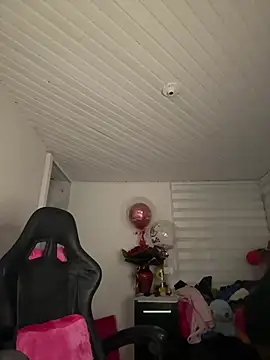 Anily Lovely online show from February 20, 2026, 1:02 am