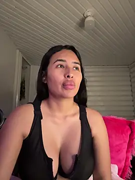 Anily Lovely online show from April 7, 2026, 11:37 pm