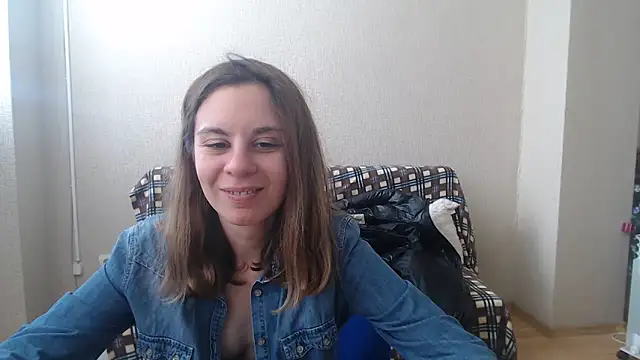 Alissa Joli online show from March 18, 2025, 11:41 am