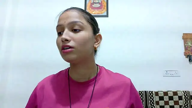 Aleena Rai online show from October 5, 2025, 6:28 pm