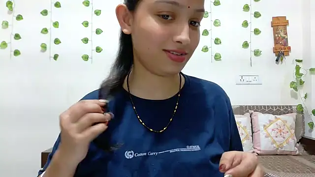 Aleena Rai online show from October 30, 2025, 6:52 pm