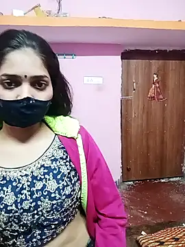 Cute-Simmi online show from December 25, 2024, 7:46 am