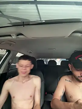 Snapshot of Daddyrich_632 chatting on April 6, 2026, 8:32 pm Daddyrich 632 online show from April 6, 2026, 8:32 pm