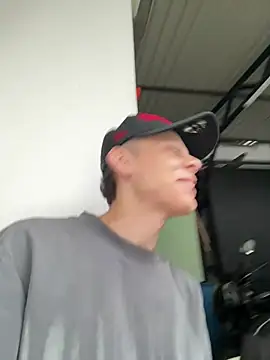 Snapshot of Daddyrich_632 chatting on July 12, 2026, 11:34 am Daddyrich 632 online show from July 12, 2026, 11:34 am