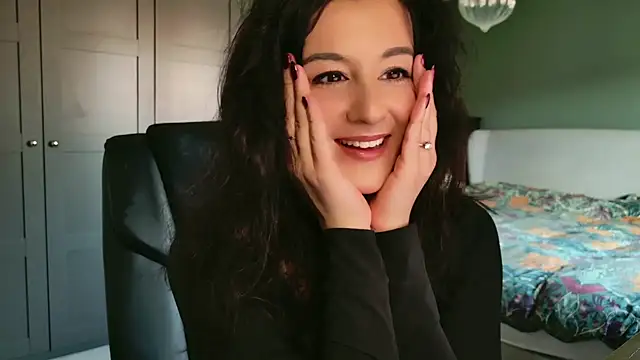 Snapshot of flatwhite0 chatting on November 3, 2025, 11:00 am flatwhite0 online show from November 3, 2025, 11:00 am